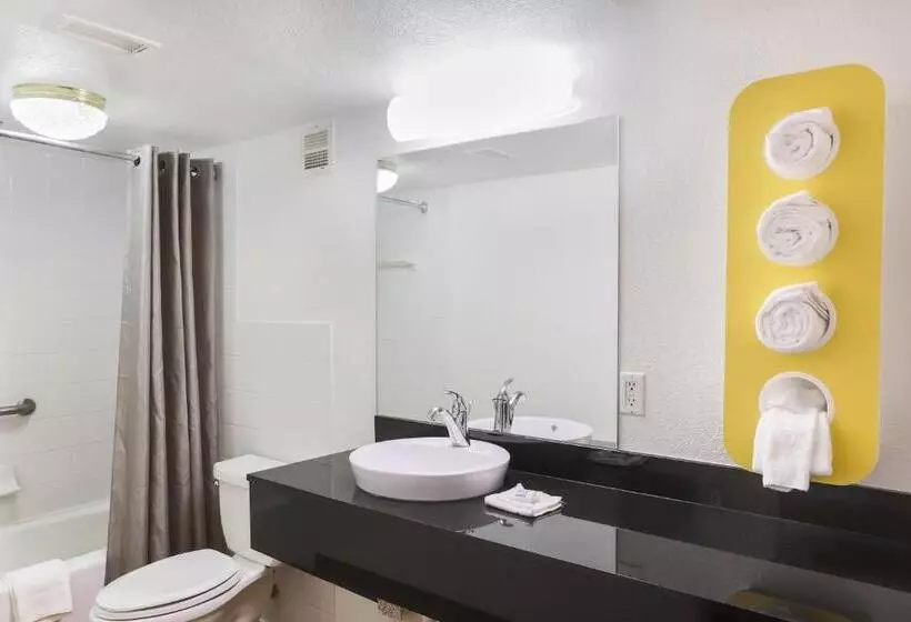 اتاق استاندارد با تخت بزرگ, Motel 6 Cutler Bay, Fl