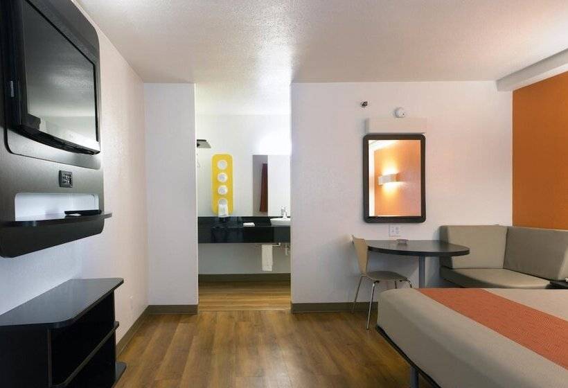 غرفة قياسية لذوى الاحتياجات الخاصة, Motel 6 Cutler Bay, Fl