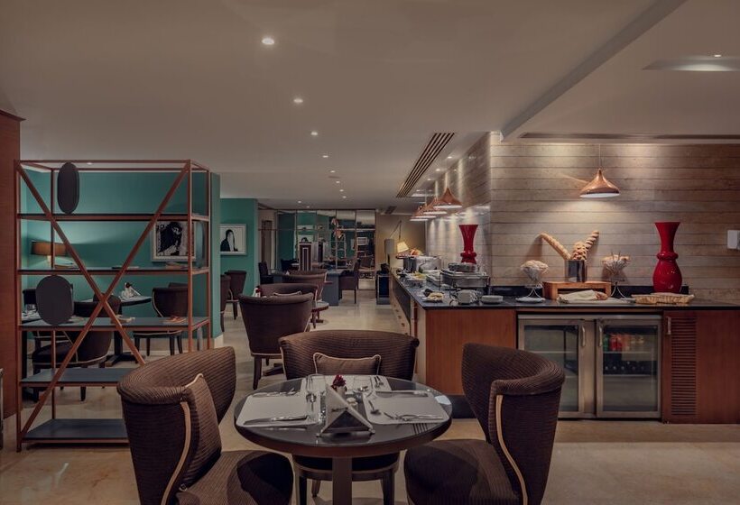 اتاق اجرایی, Radisson Blu Hotel, Cairo Heliopolis