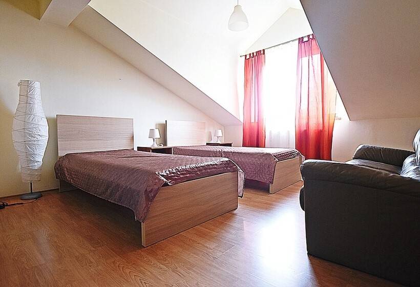 高级工作室, Vital Apart