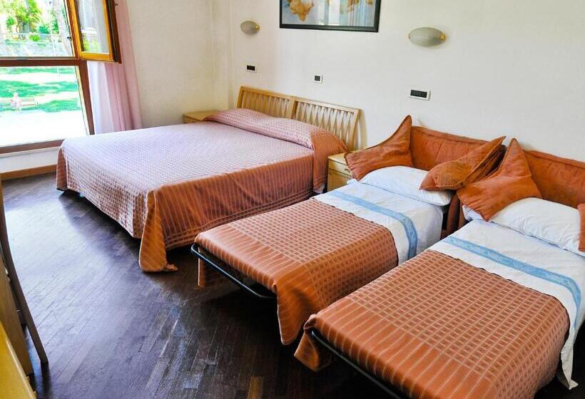 اتاق استاندارد چهار تخته, Albergo Bice