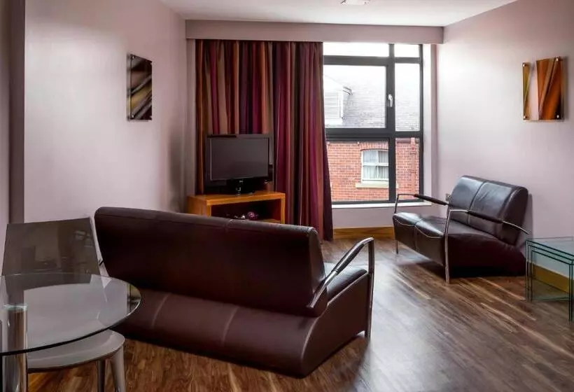 آپارتمان 1 خوابه, Roomzzz Leeds City