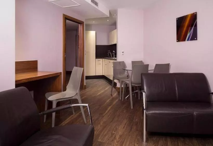 آپارتمان 2 خوابه, Roomzzz Leeds City