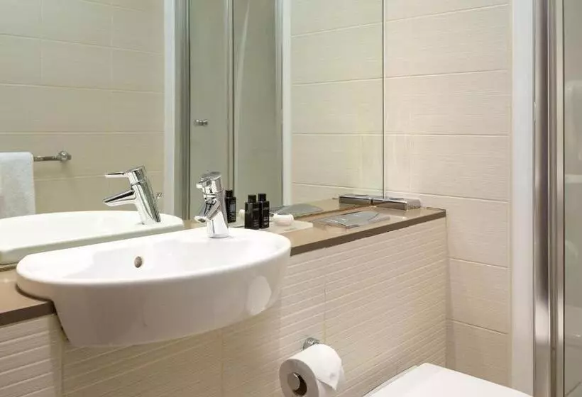آپارتمان 1 خوابه با بالکن, Roomzzz Leeds City