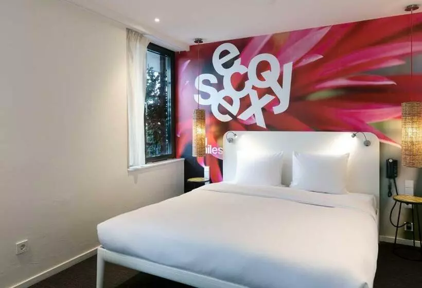 اتاق استاندارد سه نفره, Conscious Hotel Vondelpark