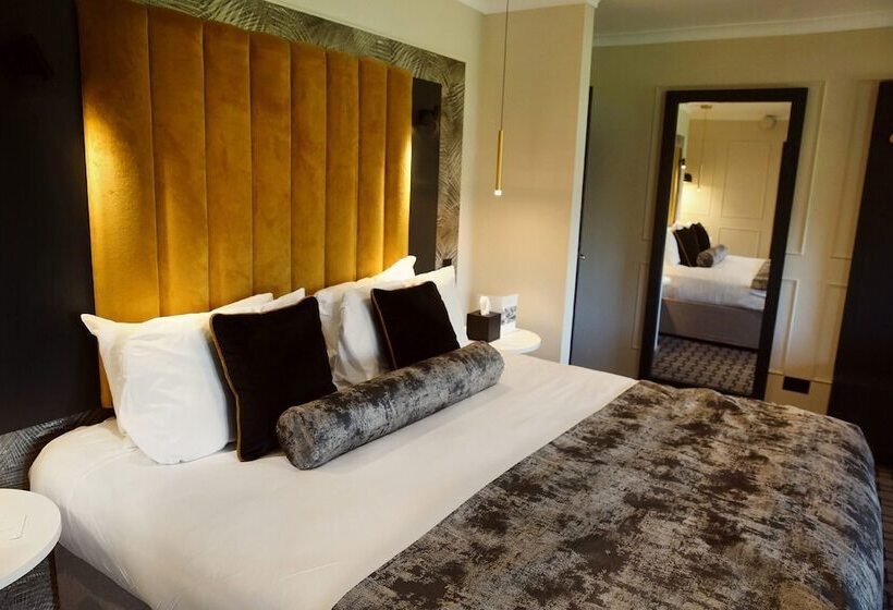 חדר דלוקס, Denham Grove