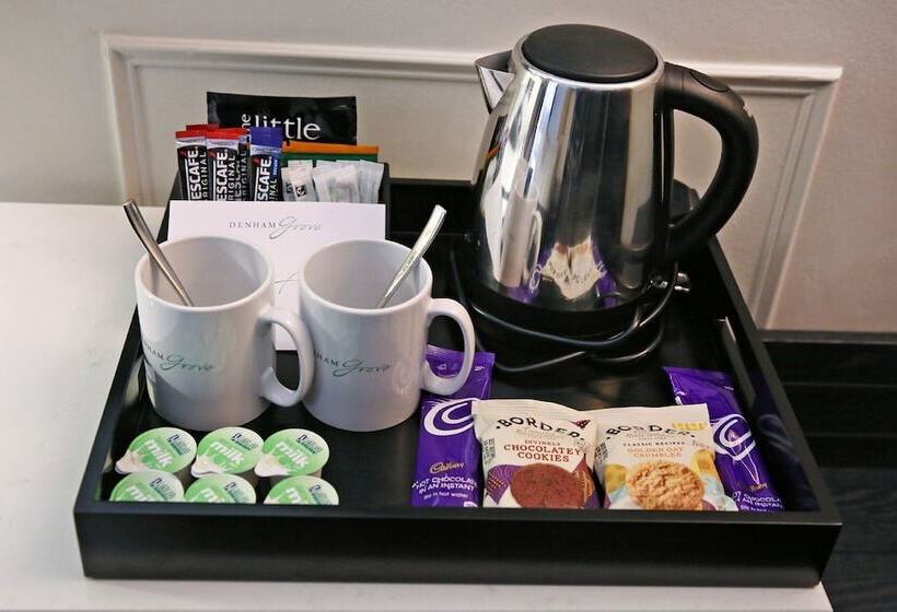 חדר סטנדרט מותאם לאדם עם מוגבלויות, Denham Grove