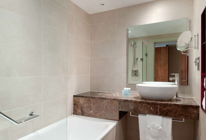 Номер Executive Кровать Кинг, Hilton Liverpool City Centre