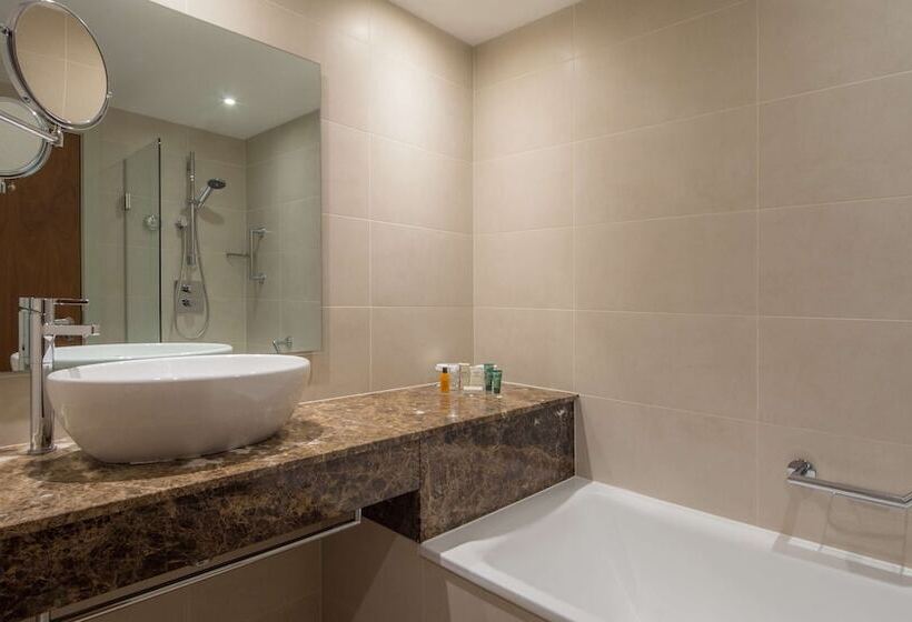 이그제큐티브 룸 킹사이즈 침대, Hilton Liverpool City Centre