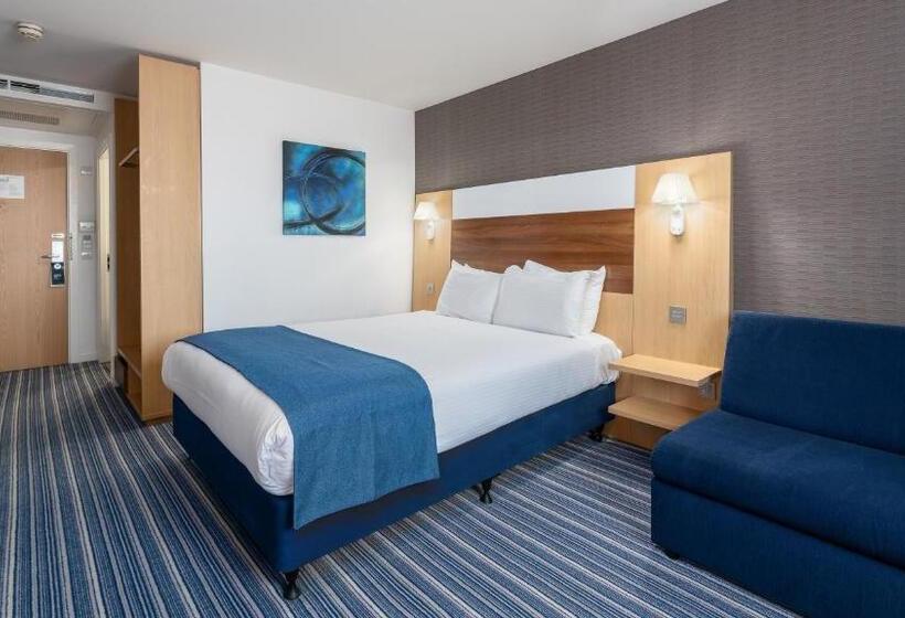 Номер Стандарт, Holiday Inn Express Leigh   Sports Village, An Ihg