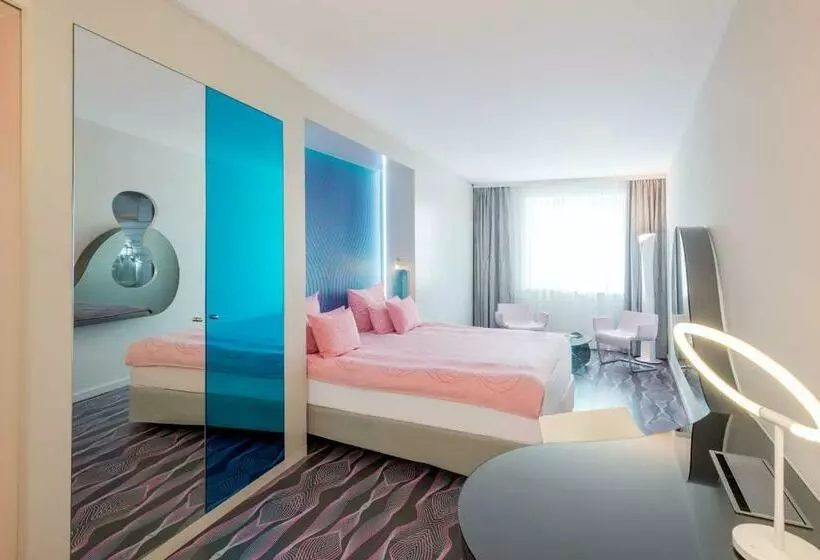 Economy Zimmer, Nhow Berlin