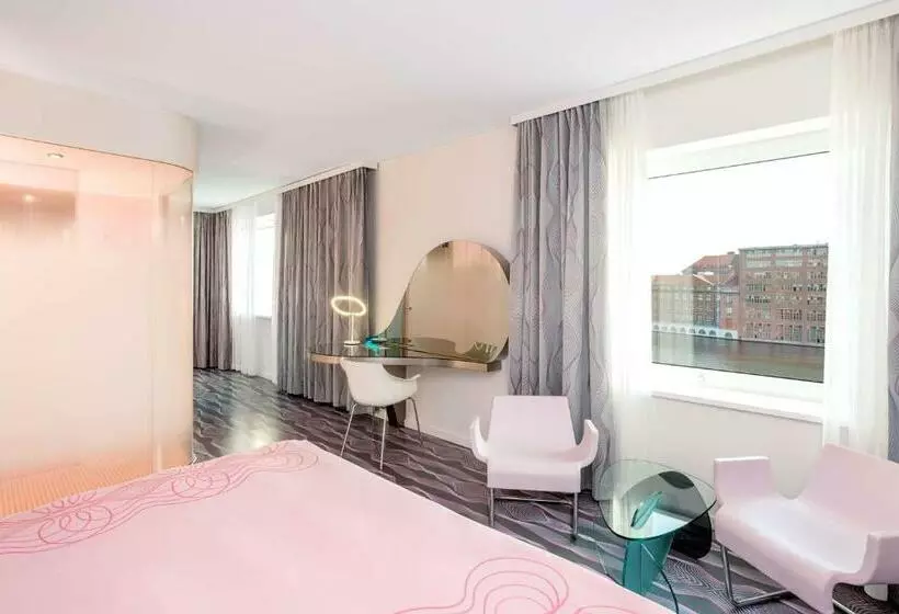 Economy Zimmer, Nhow Berlin