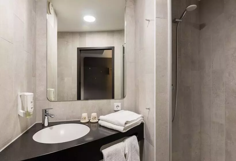 Standard-huone, B&b Hotel Düsseldorf City Süd