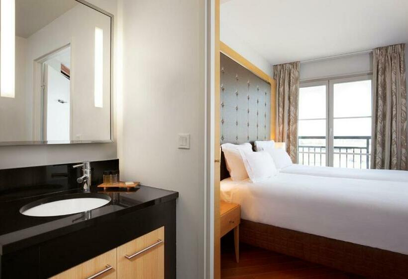 سوئیت جونیور با تراس, Relais Spa Chessy Val D Europe