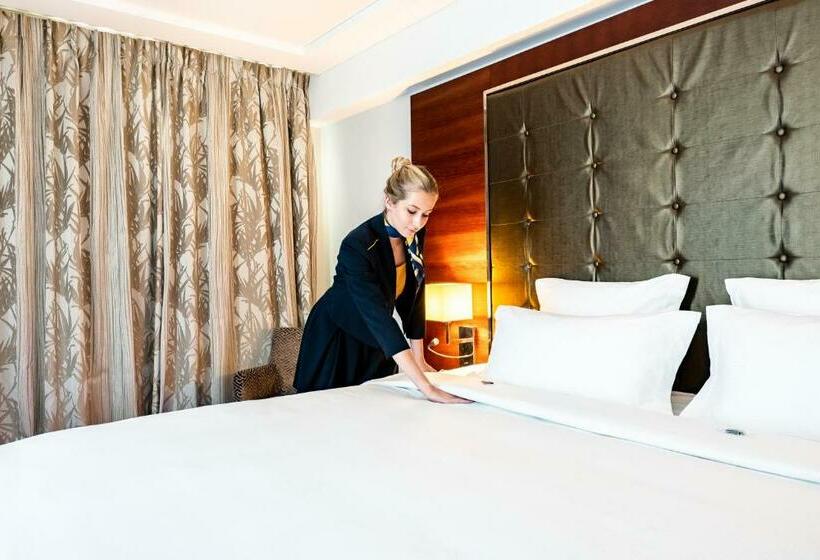 اتاق اجرایی, Relais Spa Chessy Val D Europe