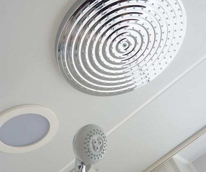 标准间, Remm Akihabara