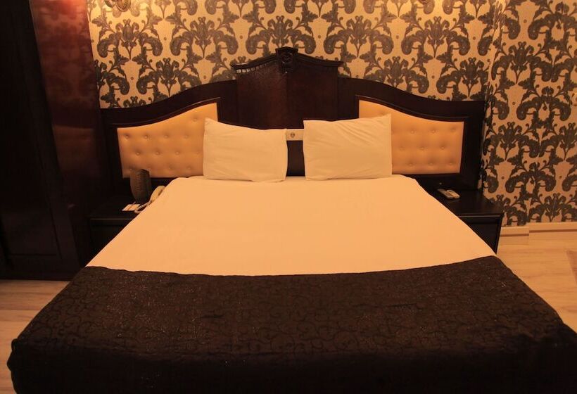 Quarto standard, Royal Anka