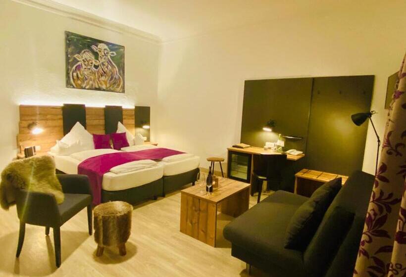 家庭间, Sascha's Kachelofen