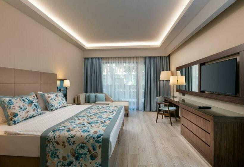 Номер Deluxe, Seven Seas Hotel Life   Ultra All Inclusive & Kids Concept