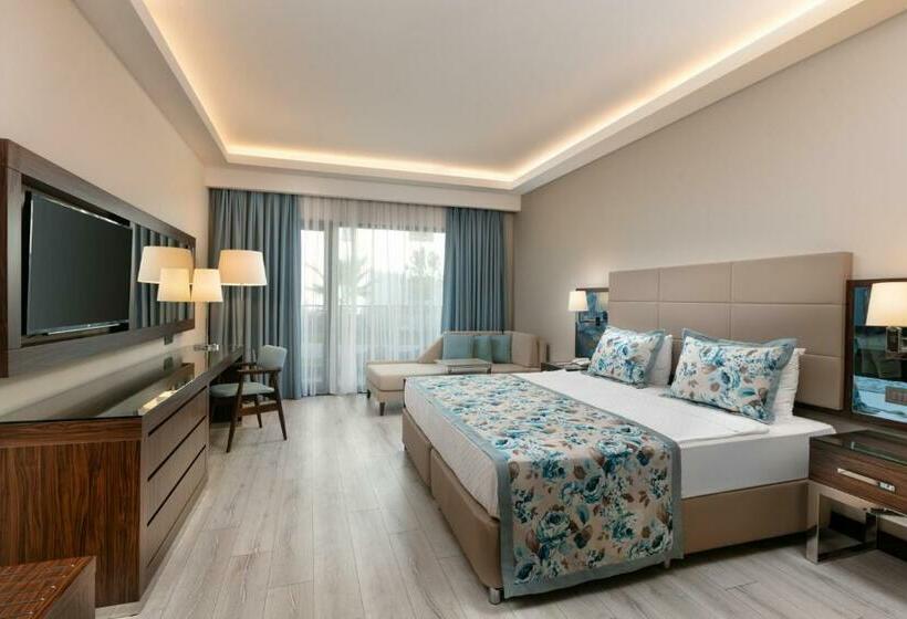 豪华三人间, Seven Seas Hotel Life Ultra All Inclusive & Kids Concept