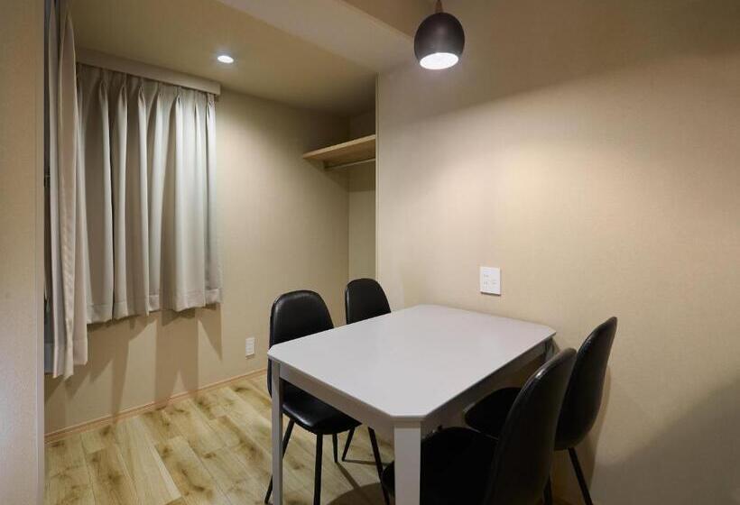 غرفة كومفورت ثلاثية, Shinjuku City Hotel N.u.t.s Tokyo