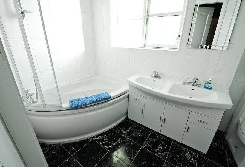 חדר אקזקיוטיב יחיד, Stansted Airport Lodge