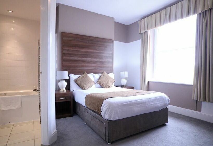 חדר סטנדרט, The Broadway