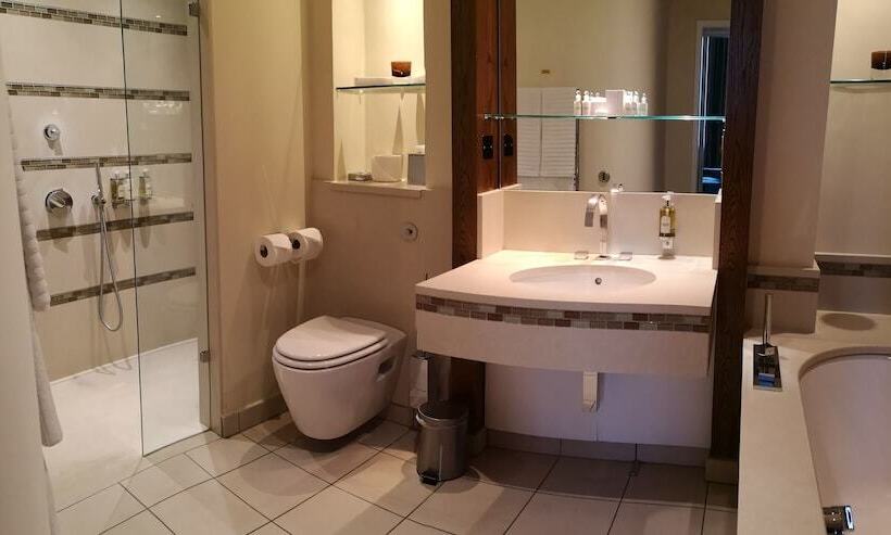 Люкс, The Roseate Reading