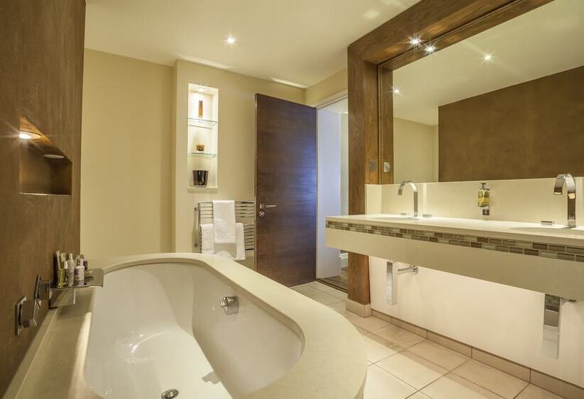 Президентский Люкс, The Roseate Reading