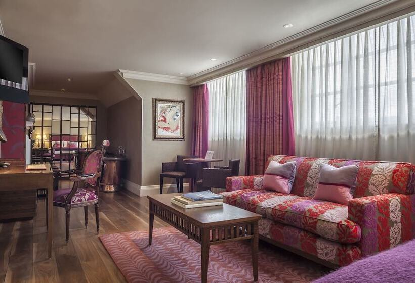 Президентский Люкс, The Roseate Reading