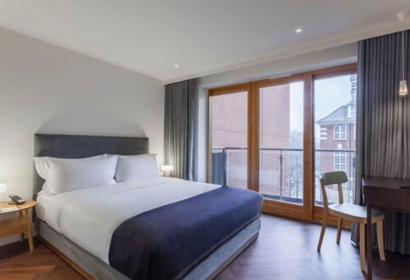 Дом 1 Спальня, The Roseate Reading