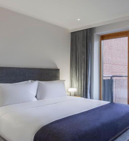 Дом 1 Спальня, The Roseate Reading