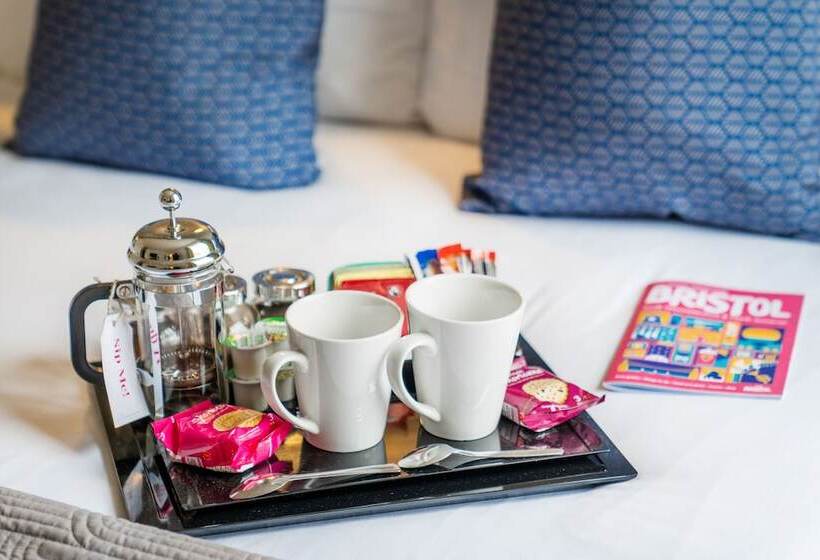 غرفة عائلية, The Washington