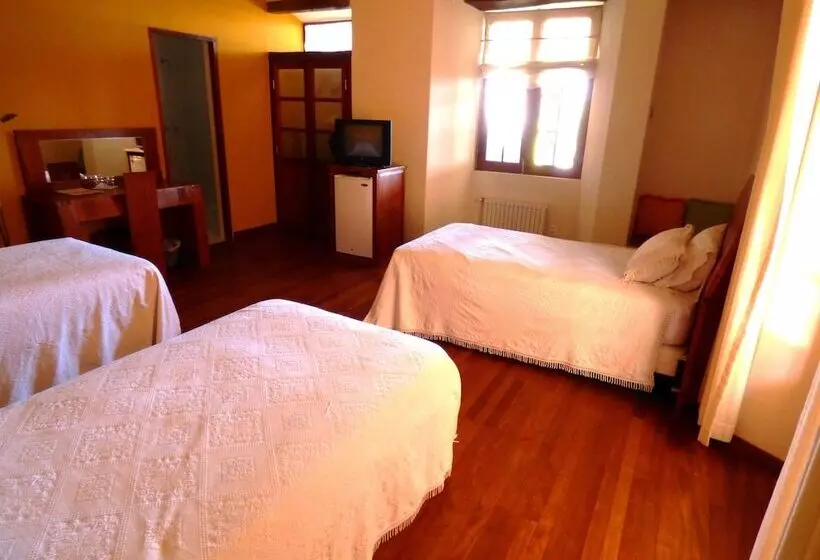 اتاق استاندارد سه نفره, Villa Antigua