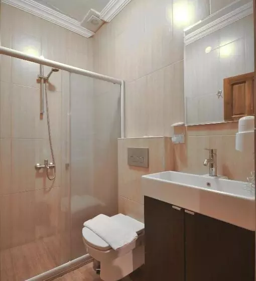 اتاق استاندارد سه نفره, Nomads Cave Hotel & Rooftop