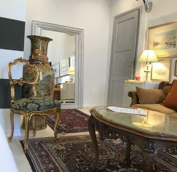 غرفة ديلوكس, Sanctus Syrus 4