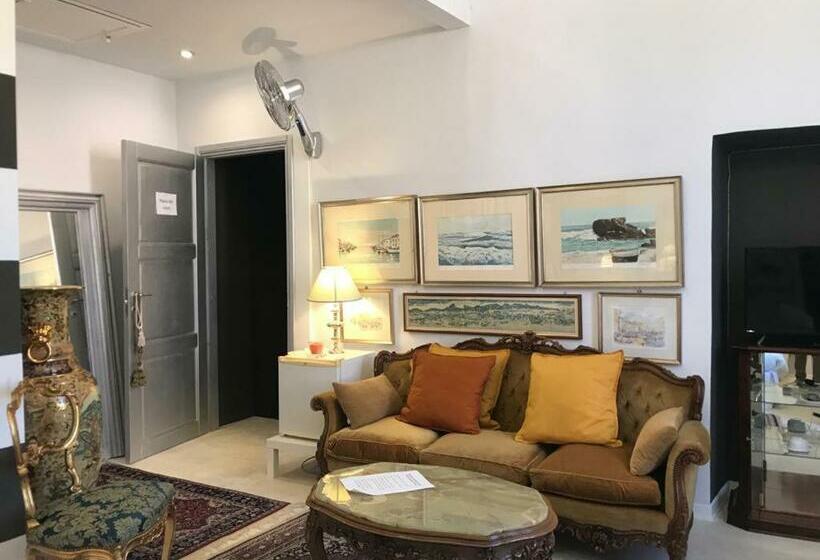 デラックスルーム, Sanctus Syrus 4