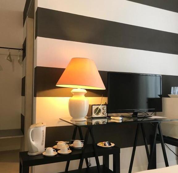 غرفة قياسية, Sanctus Syrus 4