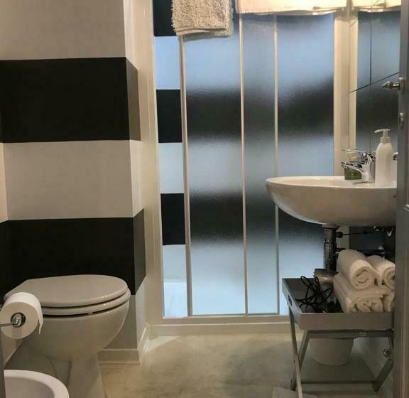 غرفة ديلوكس, Sanctus Syrus 4