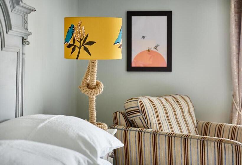 スーペリアースイート, The Martlet Inn