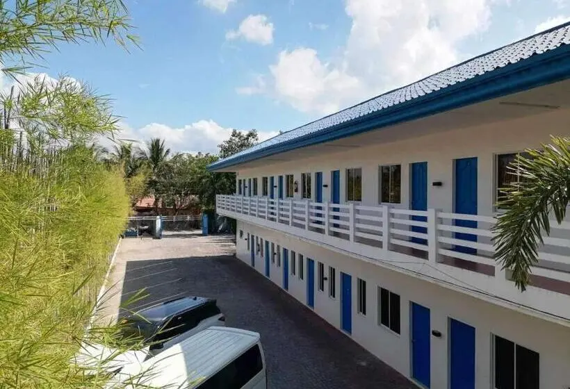 デラックスの４人部屋, Brizo Hotel And Beach Resort Bataan