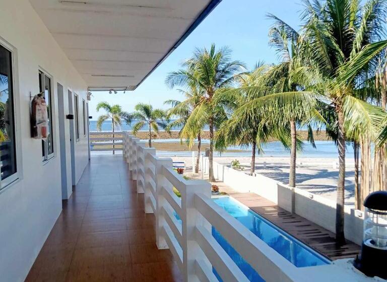 غرفة سوبيريور رباعية, Brizo Hotel And Beach Resort Bataan