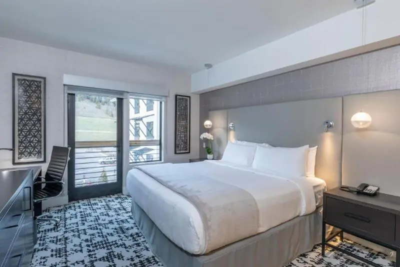 اتاق استاندارد با تخت بزرگ برای معلولان, Cambria Hotel Copper Mountain