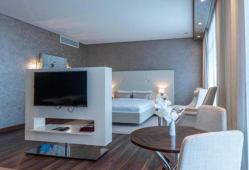 جناح إدارى, Remal