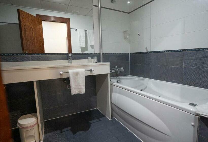 스탠다드 트리플 룸, Lluna