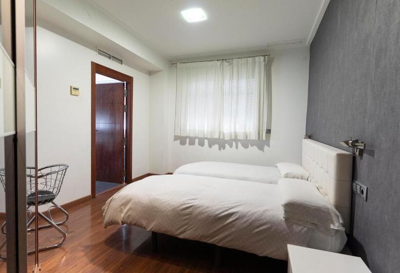 스탠다드 룸, Lluna