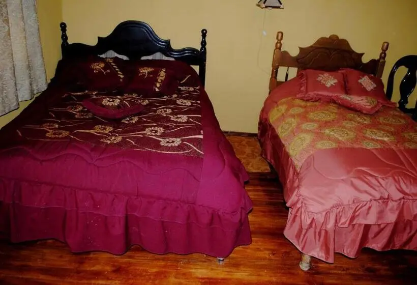 3 Bett Komfort Zimmer, Hostal El Castillo Ingapirca