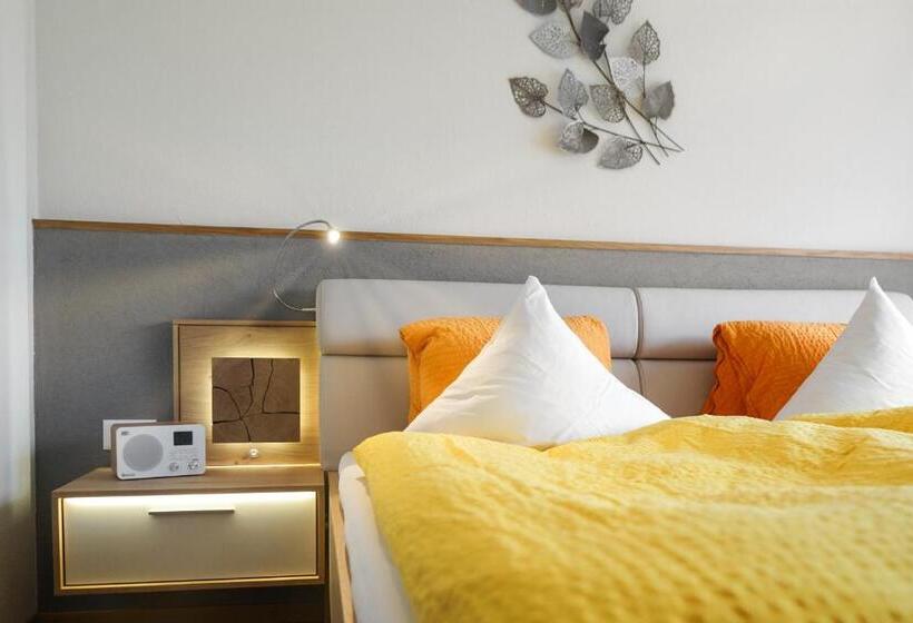 חדר דלוקס, Alpina