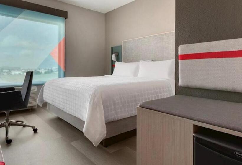 适合残疾人士使用的带超级大床的标准间, Avid Hotels   Macon North, An Ihg