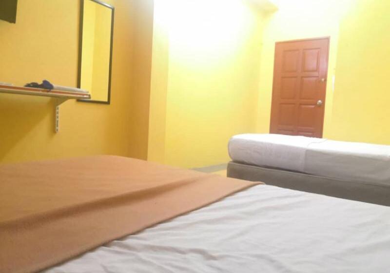 Трехместный Номер Deluxe, Oyo 90321  Bajet Sri Manal